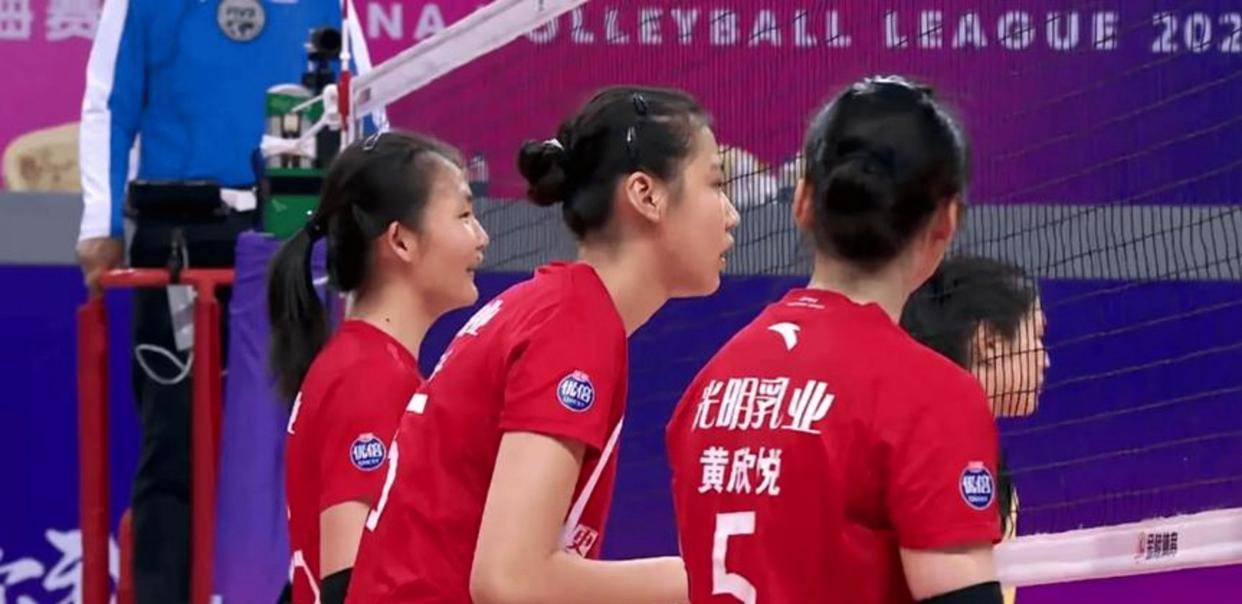 海女排那场3-1大逆转球队敢打敢拼的背后是他精准的用人和格局体现mg不朽情缘网站都说蔡斌带队太“佛系”慈不掌兵？我劝你看看昨晚上(图3)